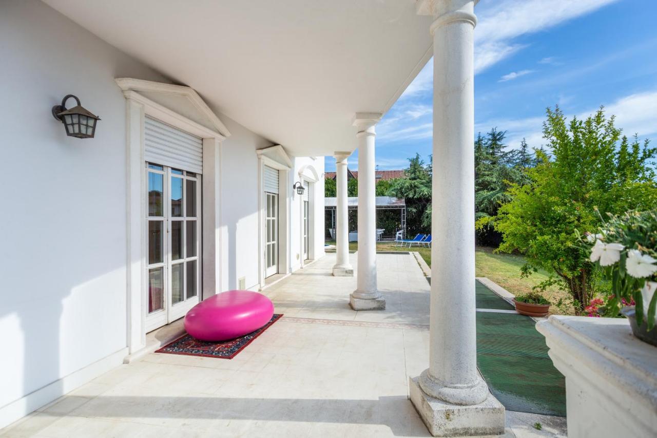 White House Apartment Lainate Exterior photo